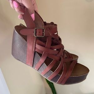 blowfish Malibu Harper wedge vegan heels size 8 womens